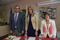  De izquierda a derecha, Alberto Marinas, director adjunto al vicerrectorado de Investigacin de la UCO; Rosa Gallardo, directora de la ETSIAM; y Rafaela Dios, organizadora de Efiuco 