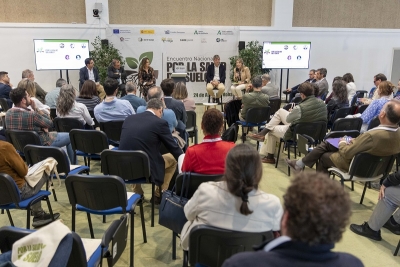 Un encuentro en la UCO aborda el futuro de la agricultura y la salud del suelo