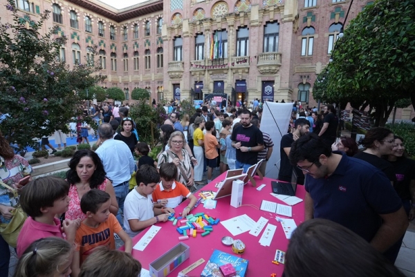 Imagen de la &#039;Feria de los Ingenios&#039;, una de las actividades de la Noche Europea de los Investigadores.